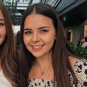 Meet your Posher, Delanie